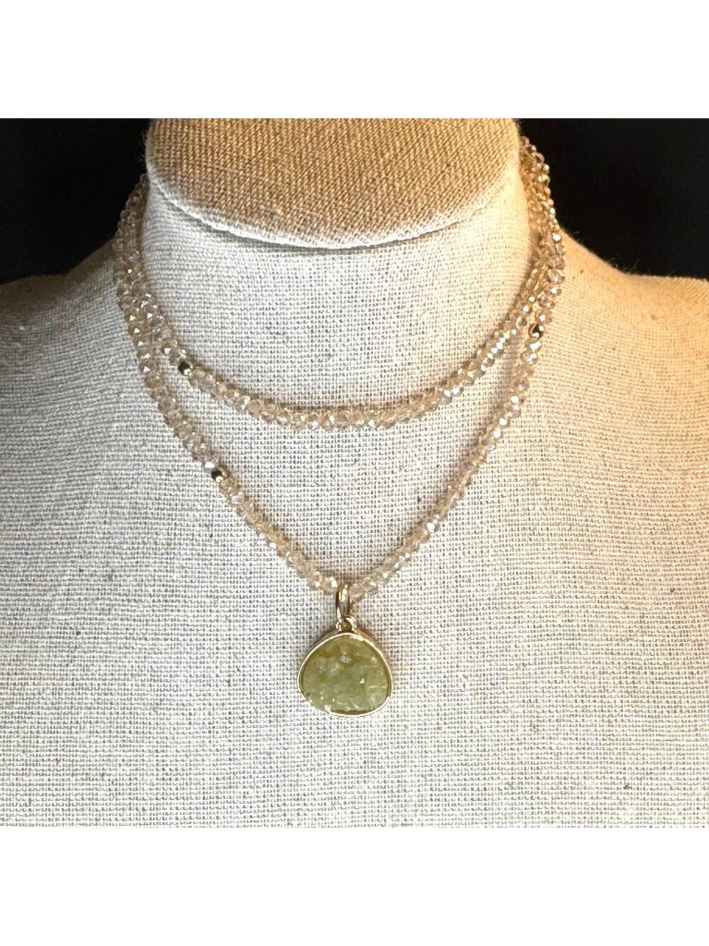 Gold Plated Green Crystal Druzy & Bead Pendant Elastic Stretch Strand 20"